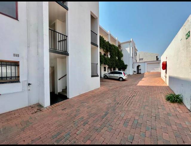 2 BEDROOM APARTMENT FOR SALE IN WENDYWOOD